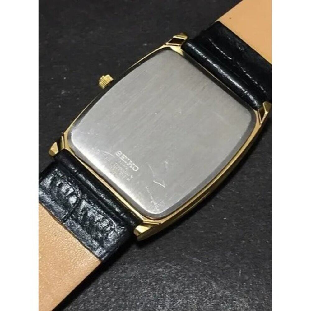 Vintage Style Seiko Quartz Mens Gold Watch & Black accents W/ Leather Strap - Picture 5 of 5